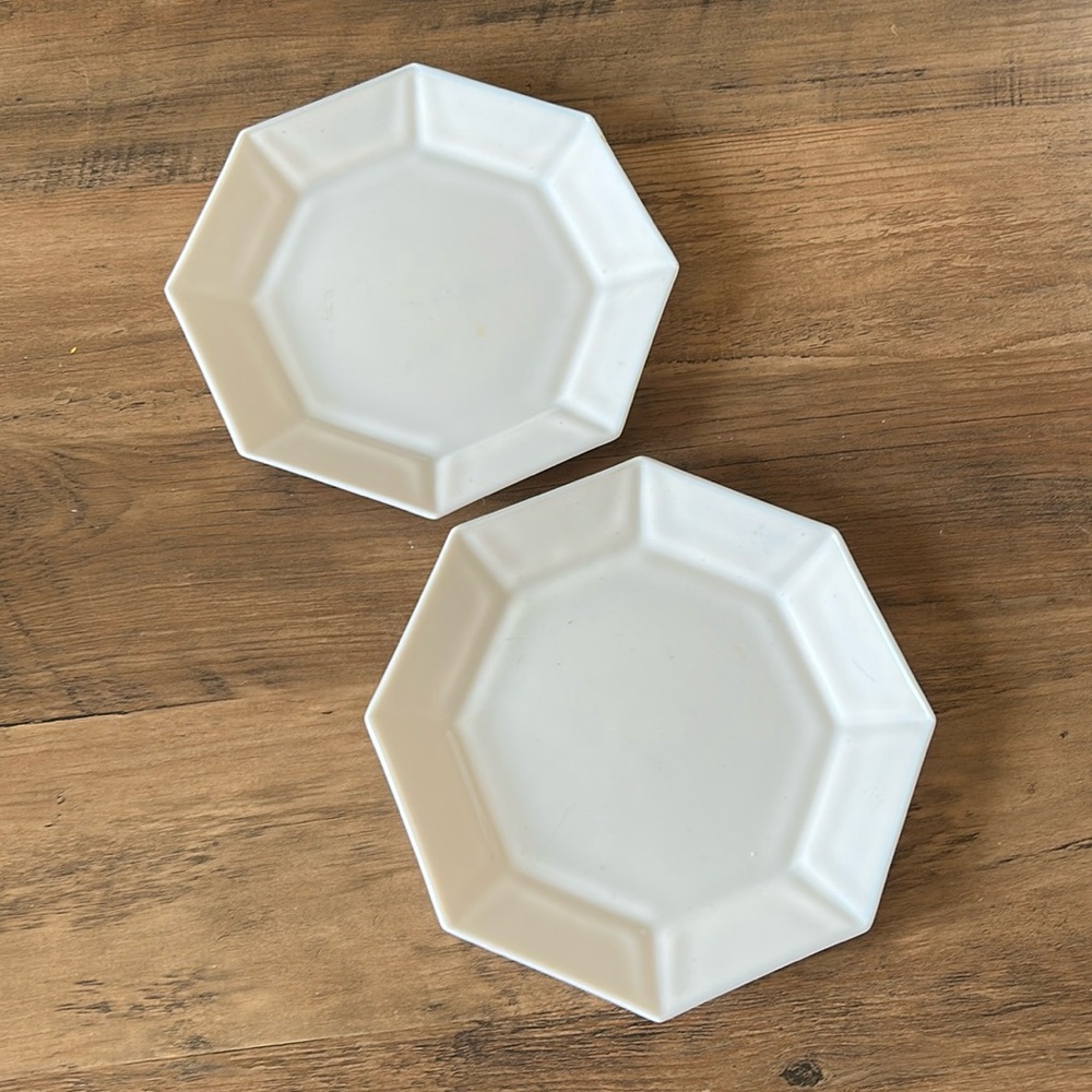 Set of 2 ARCOPAL France Octime White Milk Glass Octagon salad plate 7,25 inches